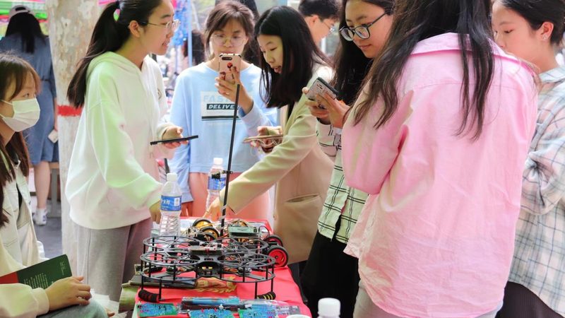企业数字化转型的关键伙伴：数字化商业模式咨询公司**
